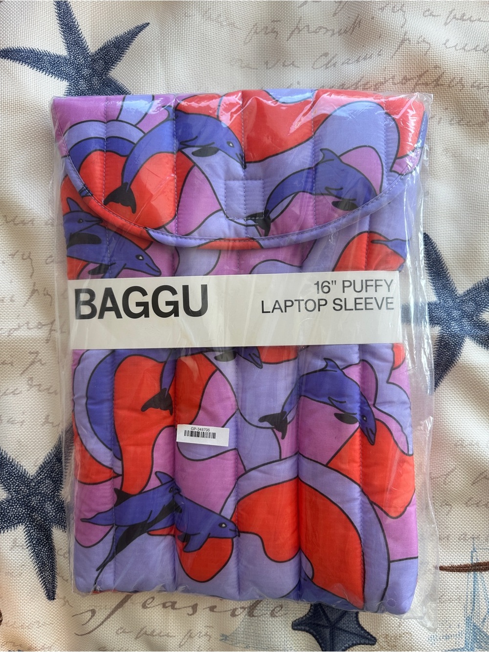 NWT Baggu dolphin laptop sleeve